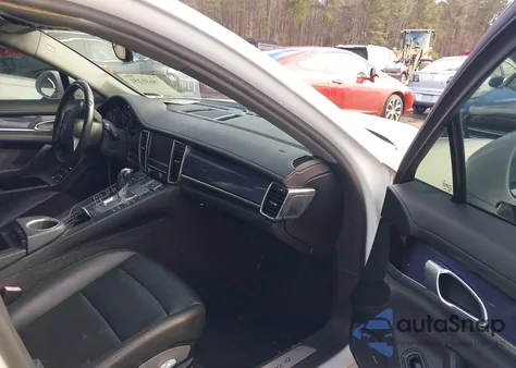 2011 Porsche Panamera 4 из США, поврежденный, VIN WP0AA2A72BL021930